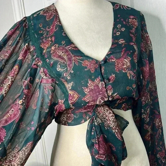 Band of the free - River Deep Pine Paisley Tie Front Crop Top Size XS - Picture 14 of 17